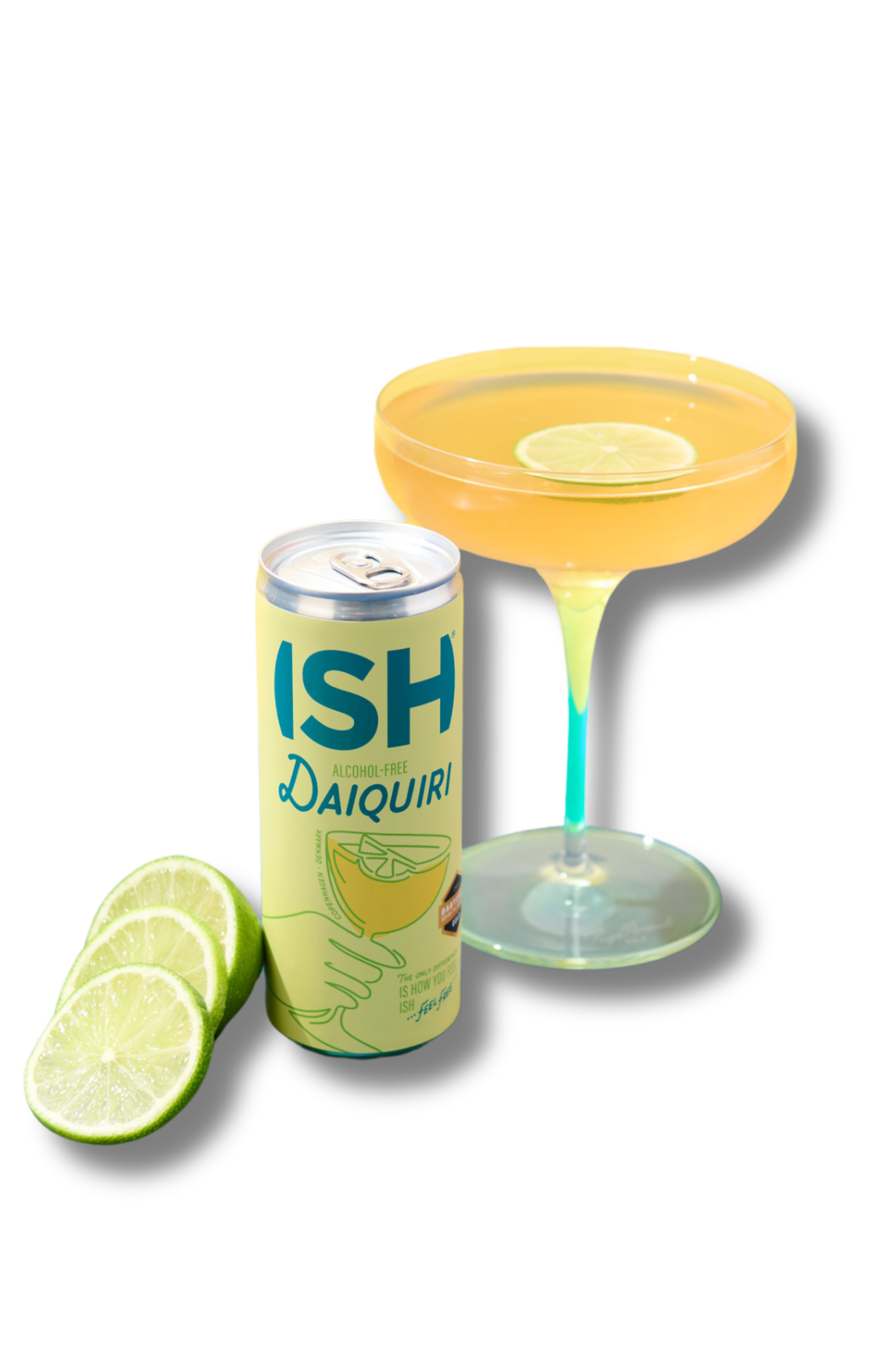 Bezalkoholowy koktajl ISH Daiquiri w eleganckim kieliszku z plasterkiem limonki – idealny drink premium w stylu NoLo.